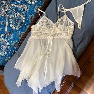 NWOT Maidenform Babydoll Set